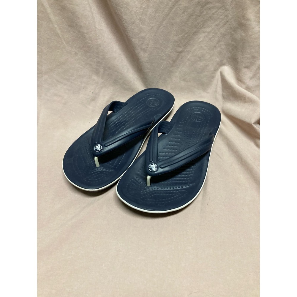 Navy Crocs Flip Flops Size Men’s 4 Women’s 6 - Picture 1 of 3